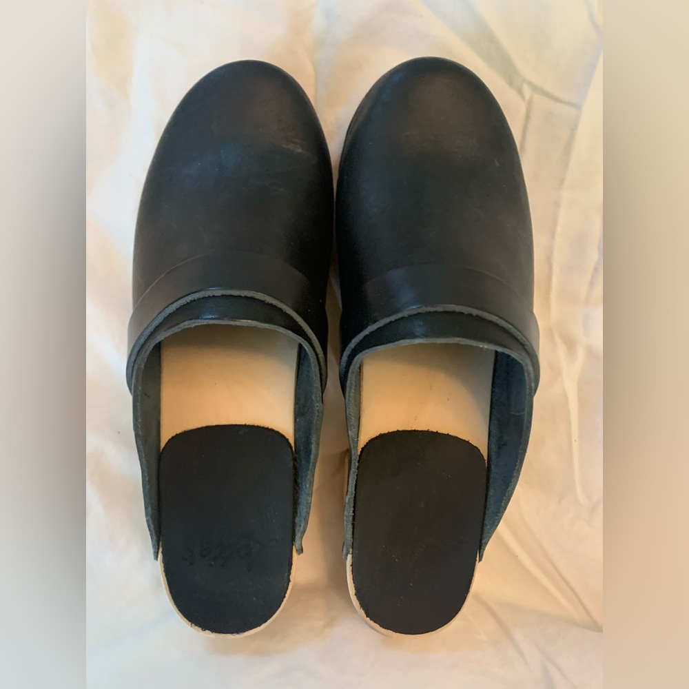 NWOT LOTTA high heel clogs